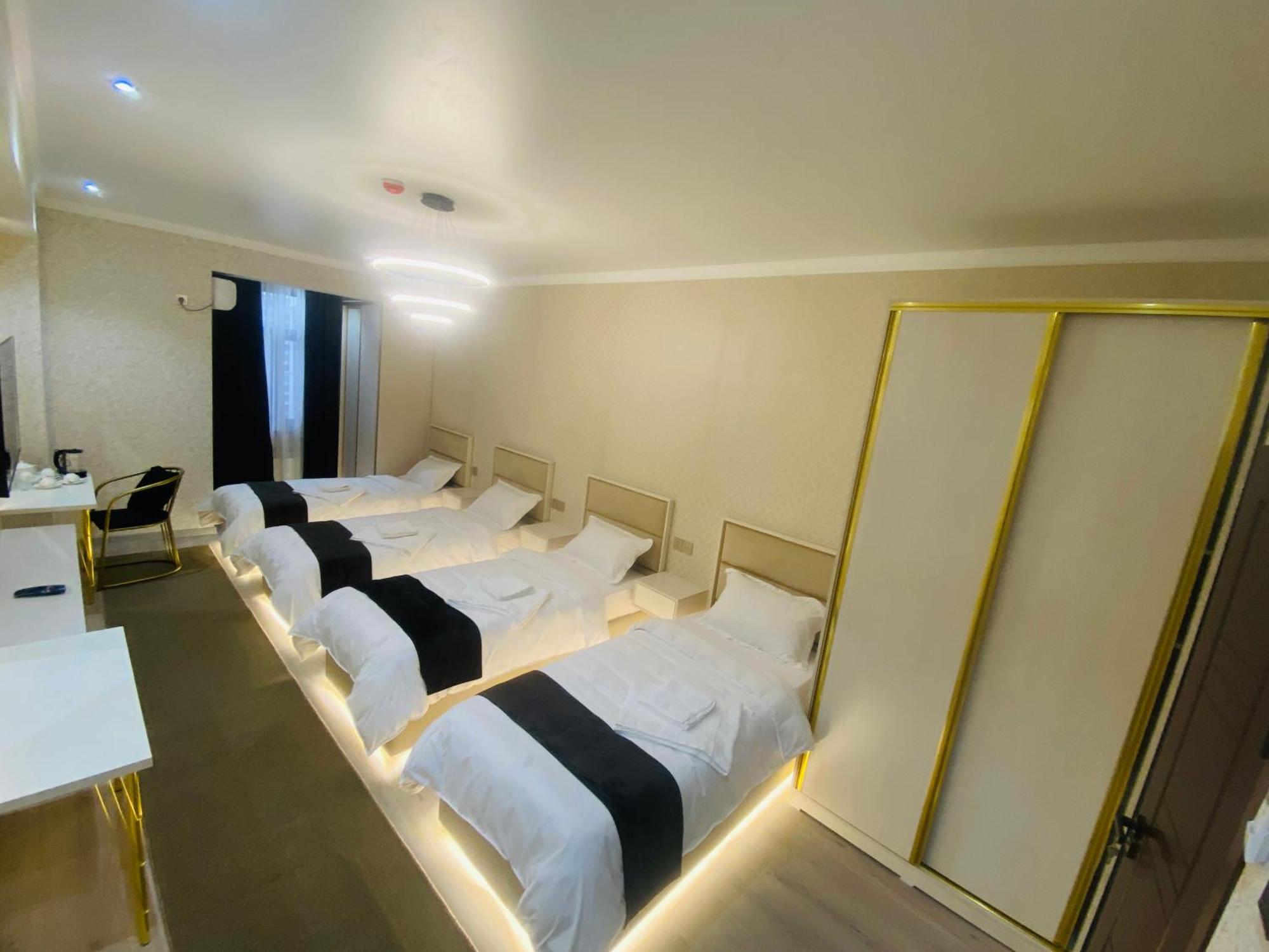 Baland Hotel Douchanbé Extérieur photo