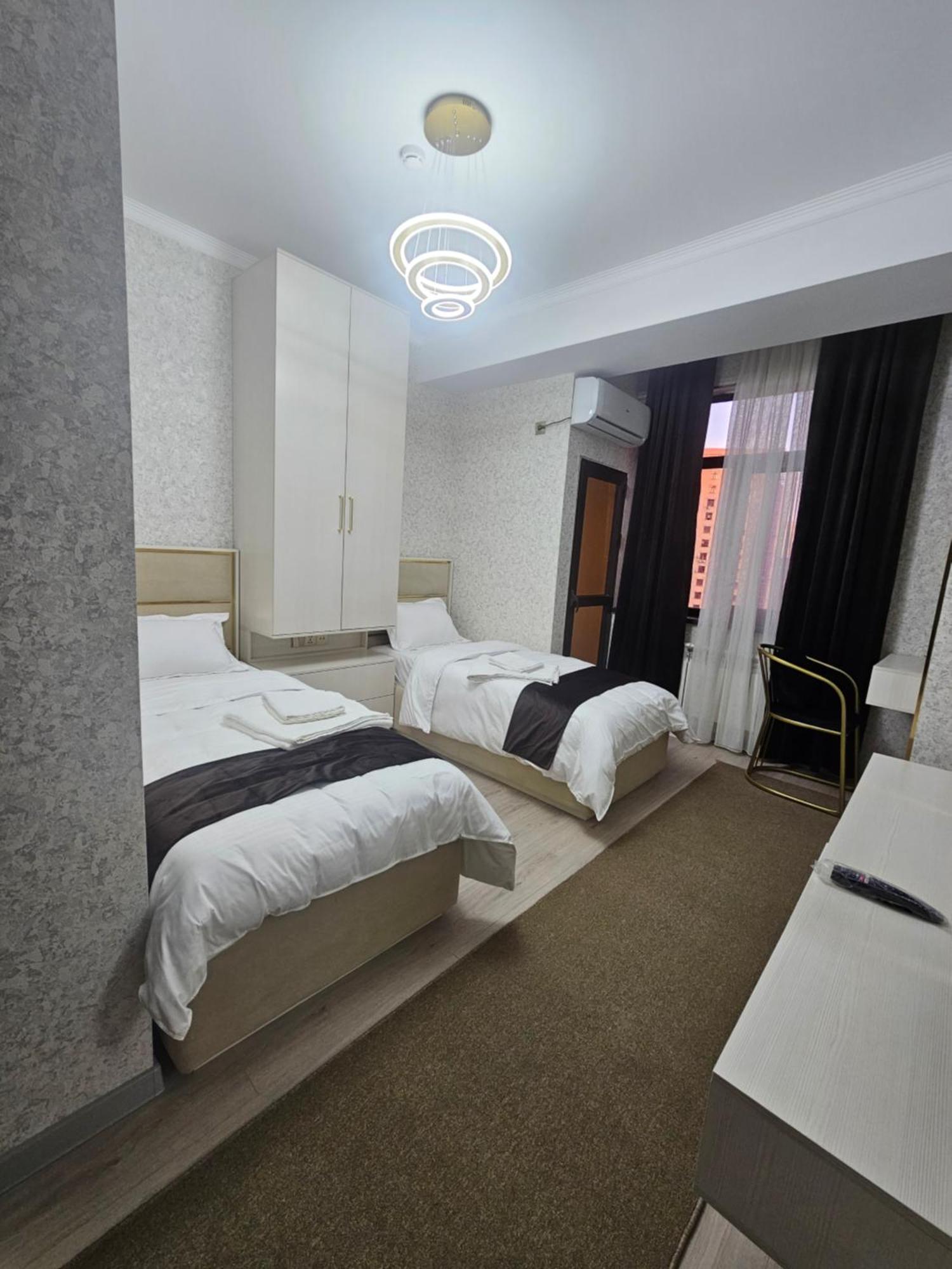 Baland Hotel Douchanbé Extérieur photo