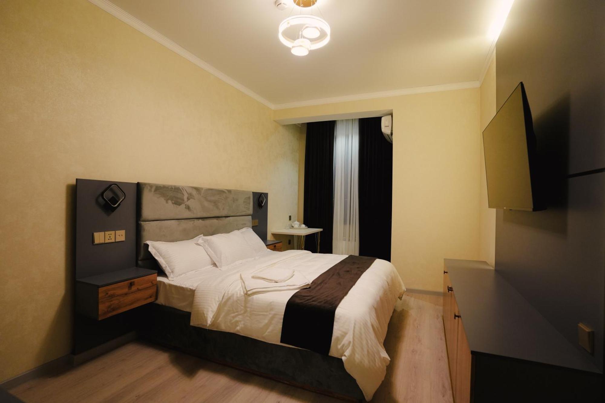 Baland Hotel Douchanbé Extérieur photo