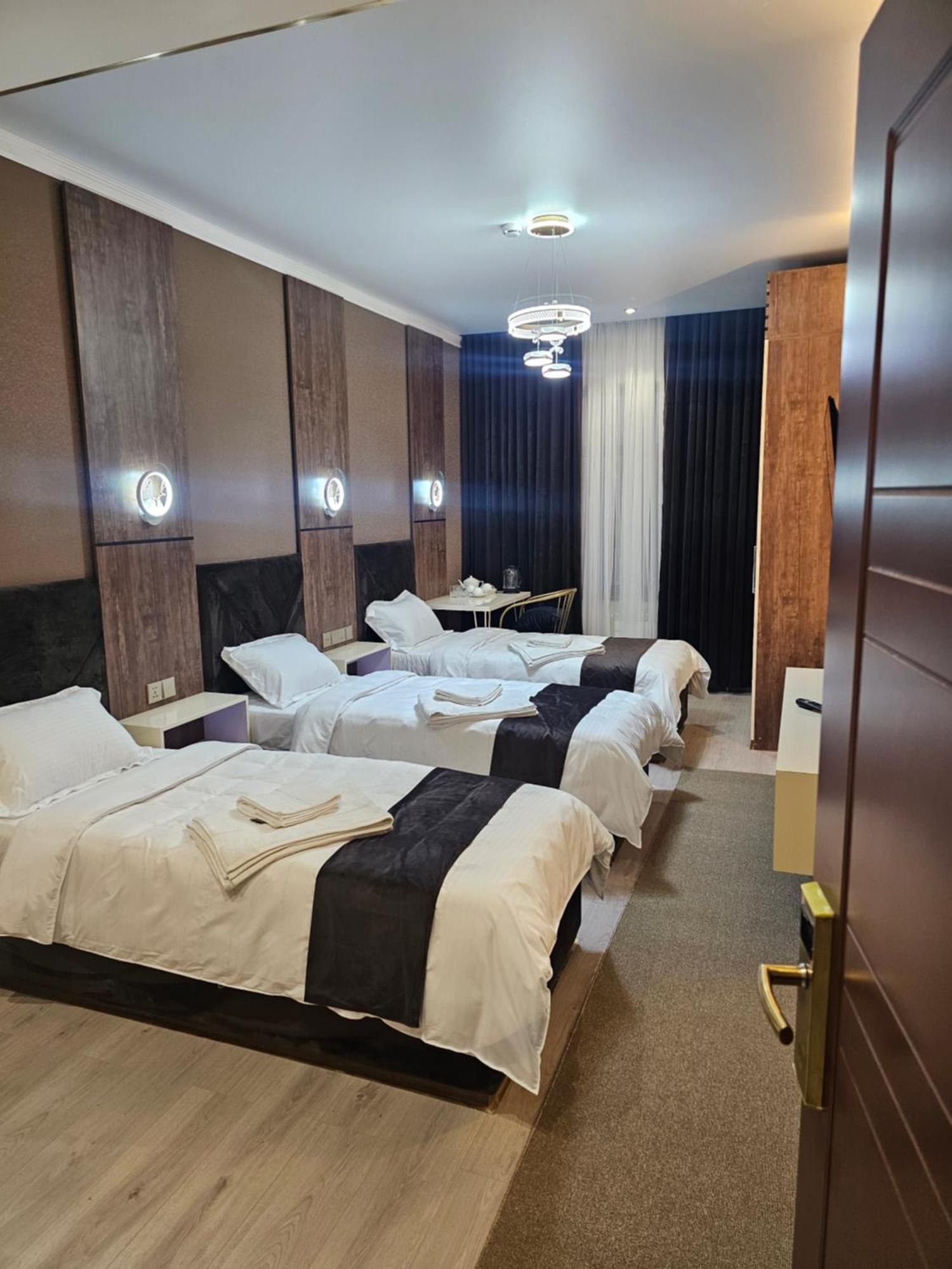 Baland Hotel Douchanbé Extérieur photo